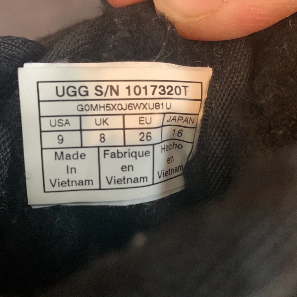 UGG Neumel Kids Black Suede Lace-Up Boots Size 9